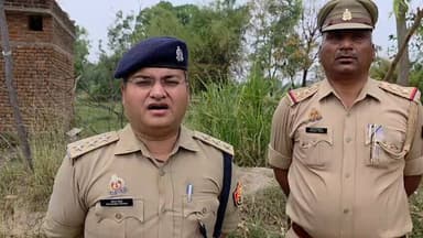 #bandapolice थाना कमासिन क्षेत्रांतर्गत ग्राम जामू में ट्यूबवेल की छत पर सो रहे पति पत्नी में से पति की अज्ञात कारणों से...