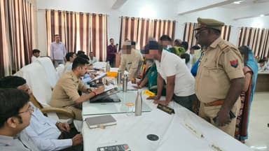 📌 सम्पूर्ण समाधान दिवस के अवसर पर तहसील अजीतमल पर जिलाधिकारी औरैया व पुलिस अधीक्षक औरैया द्वारा की गयी जनसुनवाई ।
📷...