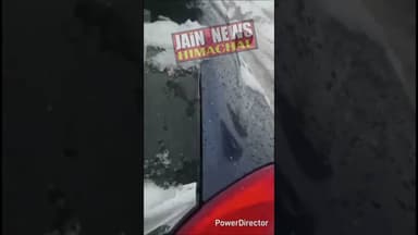 लाहौल के सिस्सू नाले में बर्फबारी के बाद सड़कों पर भारी फिसलन हो गई है#viral #viralvideo #follow