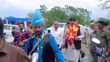 ऊना: बाबा सिद्ध चानो मंदिर बसाल में विधायक विवेक शर्मा ने नवाया शीश