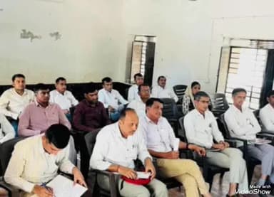 जालौर: सरनाऊ में शिक्षा विभाग की मासिक बैठक आयोजित, विभिन्न मुद्दों पर हुई चर्चा