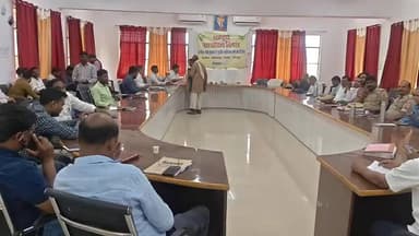 मानिकपुर: चित्रकूट के मानिकपुर तहसील सभागार में संपूर्ण समाधान दिवस का आयोजन, 73 शिकायतें हुईं दर्ज