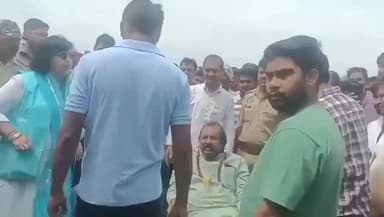 पूर्व सांसद अनिल शुक्ल वारसी व वर्तमान विधायक प्रतिभा शुक्ला