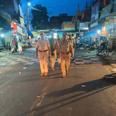 जनपद में सुरक्षा एवं शांति व्यवस्था को अक्षुण्य बनाये रखने हेतु आज दिनांक 04.04.2026 को थाना अचलगंज पुलिस द्वारा थाना क्...