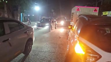 सोहना रोड पर साईं पेट्रोल पंप के सामने
तीन गाड़ियों की जोरदार टक्कर,
मौके पर भारी भीड़
#lakshayaindianews
#secter55
#...