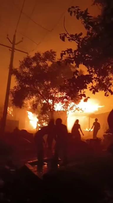 सितापुर सदरपुर के सरैया चलाकापुर में भीषण अग्निकांड, 2 की मौत, एक बच्ची घायल