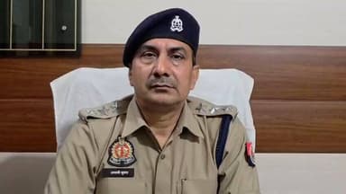 #BijnorPolice
थाना नगीना क्षेत्रान्तर्गत तुक्मापुर के जंगल मे पुलिस मुठभेड के दौरान 02 हिस्ट्रीशीटर अभियुक्तों की गौवंश...