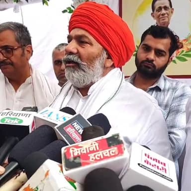 भिवानी पहुंचे BKU नेता राकेश टिकैत ने सरकार पर साधा निशाना #bhiwani #viral #rakeshtikait #kisan #bhiwaninews #viralvídeo...