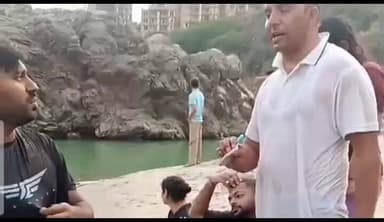 ऋषिकेश में PAC जवानों ने बचाई दिल्ली निवासी युवक अनंत मिश्रा की जान, गंगा नदी से बाहर खींच लाये जवान।। देखिये वीडियो #र...