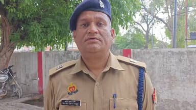 #AligarhPolice
अवगत कराना है कि दिनांक 04/05.04.2026 की मध्यरात्रि में थाना महुआखेड़ा व थाना क्वार्सी क्षेत्रांतर्गत दो ...