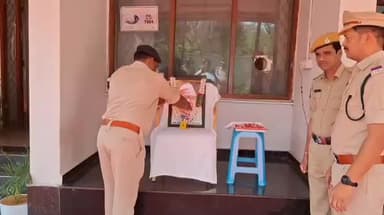 సంగారెడ్డి: సంగారెడ్డి ఎస్పీ కార్యాలయంలో బాబు జగ్జీవన్ రామ్ జయంతి, నివాళులర్పించిన అదనపు ఎస్పి రఘునందన్ రావు