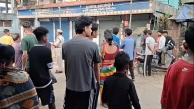দুধনৈ: দুধনৈৰ চহৰৰ মাজ মজিয়াত এজন পুৰুষৰ অৰ্ধ নগ্ন অৱস্থাত মৃতদেহ উদ্ধাৰ হোৱা ঘটনাই ব্যাপক চাঞ্চল্যৰ সৃষ্টি হৈছে