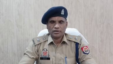 #bandapolice दिनांक 05.04.2026 को आंधी तूफान तेज बारिश और ओला वृष्टि के चलते थाना तिंदवारी के प्रशासनिक भवन का छज्जा आंश...