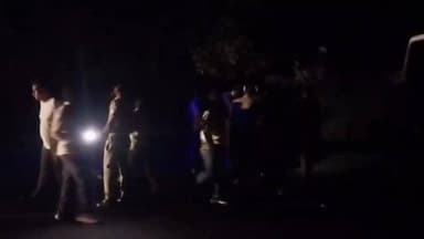 #बदायूँ --ब्रेकिंग
मुजरिया थाना क्षेत्र में हुआ बड़ा हादसा, बारात लेकर आ रही बस में अज्ञात वाहन ने बस में पीछे से मारी...