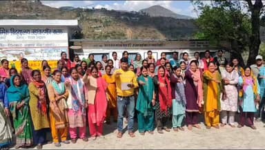 #जड़धार गांव में #सार्वजनिक समारोहों में शराब पर पूर्ण प्रतिबंध #ग्रामीणों ने लिया शराबबंदी का संकल्प
नई टिहरी। ग्राम पं...