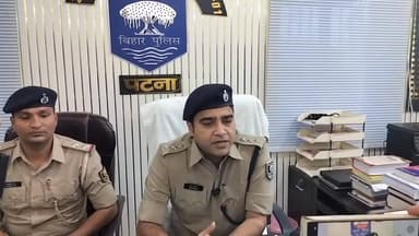 मोकामा पुलिस ने कन्हाईपुर निवासी महाकाल पासवान को एक देसी कट्टा और चार जिंदा कारतूस के साथ गिरफ्तार किया है।
#मोकामा