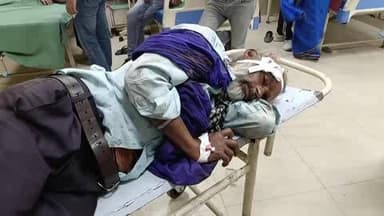 फर्रुखाबाद: रोडवेज बस स्टैंड पर शराब के नशे में बेहोशी की हालत में मिला अज्ञात, सिक्योरिटी गार्ड ने जिला अस्पताल में कराया भर्ती