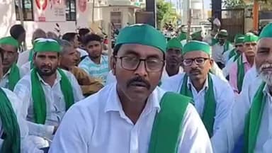 कायमगंज: किसान की कृषि भूमि पर अवैध कब्जे का आरोप लगाकर भारतीय किसान यूनियन टिकैत ने कम्पिल थाने का किया घेराव, धरना दिया