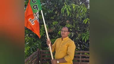 निवाड़ी: भाजपा स्थापना दिवस पर निवाड़ी विधायक अनिल जैन ने फहराया ध्वज, कार्यकर्ताओं को दिया संदेश