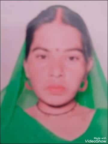 चुनार: अहरौरा के बेचू बीर मंदिर के पास खेत में महिला के शव के मामले में देवर ने भाभी के प्रेमी पर हत्या का आरोप लगाया, दी तहरीर