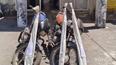 प्रतापगढ़: खेत में शिकार के दौरान फायरिंग में नाबालिग के सिर में लगी गोली, 4 आरोपी गिरफ्तार, 3 टोपीदार बंदूक व 2 बाइक बरामद