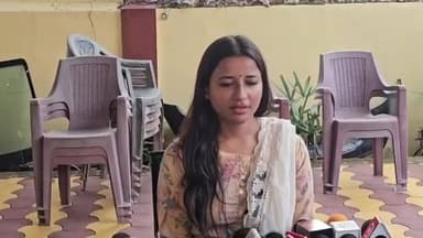 हज़ारीबाग: हजारीबाग: अंबा प्रसाद का प्रदीप प्रसाद पर पलटवार, सियासी बयानबाजी हुई तेज