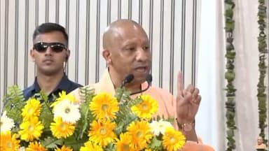 "पत्रकार सबकी आवाज उठाते हैं लेकिन उनकी आवाज कोई नही उठाता
#योगीआदित्यनाथ