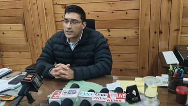 चंबा जिला उपायुक्त मुकेश रैपसवाल ने पंचायत रोस्टर के संबंध में जानकारी दी। #ChambaNews #highlight Ajay Himachal News DC...