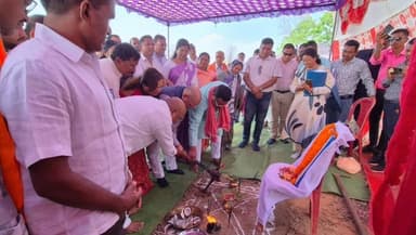 सांसद श्री संतोष पाण्डेय ने किया जिला पंचायत भवन का भूमिपूजन
- संयुक्त जिला कार्यालय परिसर में होगा निर्माण
#mmacdist...