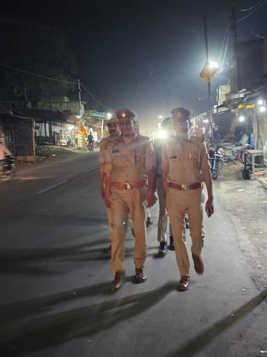 #SP_RBL @Ravi_KumarIPS के निर्देशन में थाना मिलएरिया पुलिस टीम द्वारा थाना क्षेत्र अन्तर्गत शांति एवं कानून व्यवस्था के ...