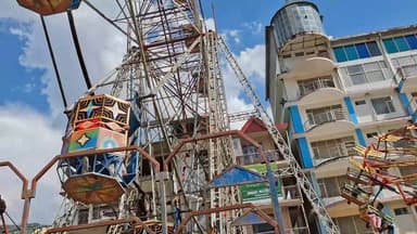 धर्मपुर नलवाड़ व देव मेले की झलकियां मेले में आये लोग झूलों का आनंद लेते हुए
#devbhoomilivehp #everyonehighlightsfollow...