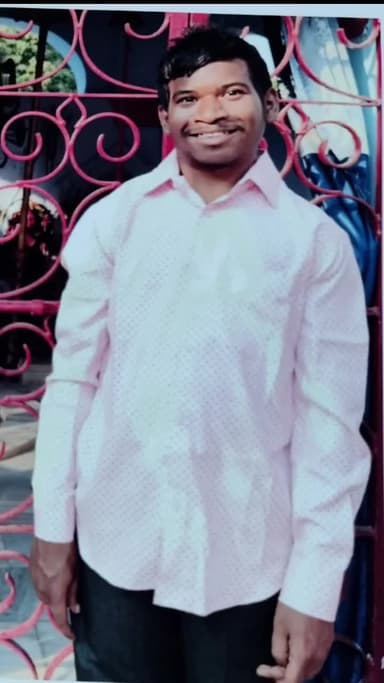 लापता
नाम लोकेश कुमार सिंह( CNS )बरियातु से गुम हो गया है