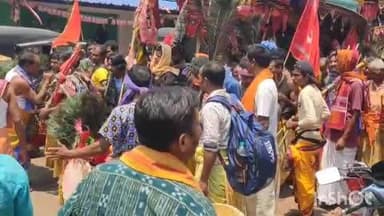 କନ୍ଧମାଳ ଜିଲ୍ଲାର ବିଭିନ୍ନ ସ୍ଥାନରେ ଧୂଳି ଦଣ୍ଡ ଅନୁଷ୍ଠିତ