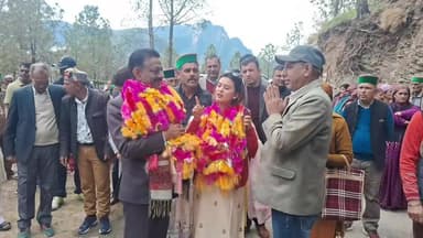 भेकड नाडी से ठानू संपर्क मार्ग को समर्पित करते स्थानीय विधायक कुलदीप सिंह राठौर। देखिए साथी सुशील कश्यप की रिपोर्ट