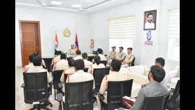 రామగుండం: నేరాల నియంత్రణకు కట్టుదిట్టమైన చర్యలు., పోలీస్ అధికారుల నేర సమీక్ష సమావేశంలో సిపి అంబర్ కిషోర్ ఝా