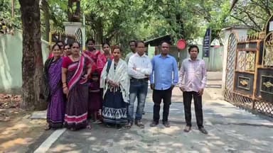 ବରଗଡ: ନୂତନ ଅଙ୍ଗନୱାଡ଼ି ଦାବି ନେଇ ଜିଲ୍ଲାପାଳଙ୍କ କାର୍ଯ୍ୟାଳୟର ଦ୍ୱାରସ୍ଥ ହେଲେ ଦହିତା ଗ୍ରାମବାସୀ