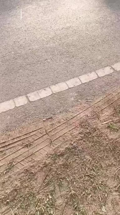 अंबिकापुर : कल्याणपुर से प्रतापपुर रोड में भीषण सड़क हादसा कर और ट्रक के बीच।