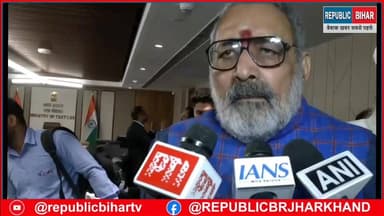 गिरिराज सिंह अपने अंदाज में विपक्ष पर निशाना साधते हुए
#trendingreels #PatnaNews #trendingvideo #GirirajSingh