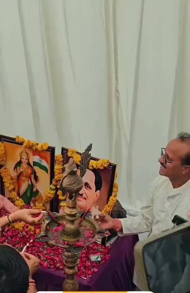 नवीन भाजपा जिला कार्यालय में विधि-विधान से प्रभारी मंत्री श्रीमती कृष्णा गौर एवं राजस्व मंत्री करण सिंह वर्मा ने किया