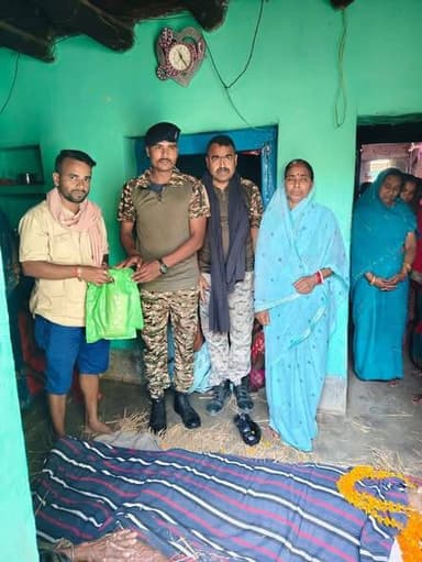 शोक समाचार: गृह रक्षा वाहिनी के जवान दिलीप साहू के निधन पर संघ ने जताया दुख, शोकाकुल परिवार को दिया ढांढस।