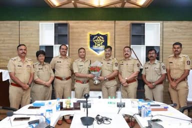 दि. 07/04/2026 रोजी पोलीस अधीक्षक कार्यालय, रत्नागिरी येथे मासिक गुन्हे आढावा बैठक आयोजित करण्यात आली होती. सदर बैठकीदरम...