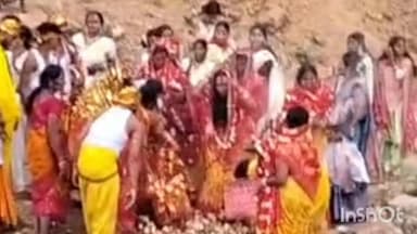 सोनुआ प्रखंड के विभिन्न क्षेत्रों में सुख, शांति और समृद्धि की कामना के साथ माँ मंगला देवी की पूजा बड़े ही धूमधाम और हर्...