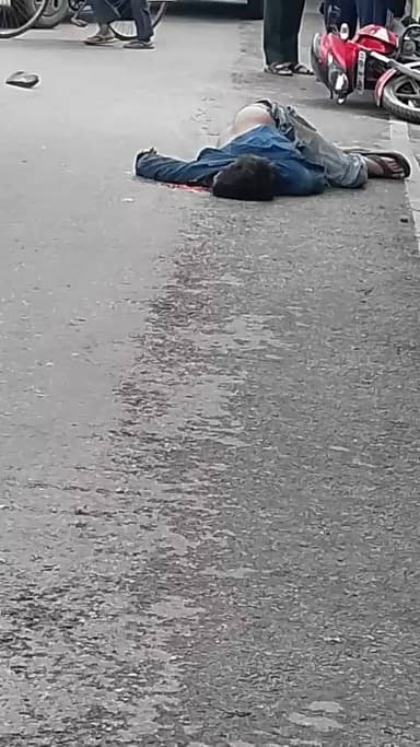 Bheaich se aa rahe Motersaicil Dard Nak Hadsa Bada choraha Biswan Sitapur