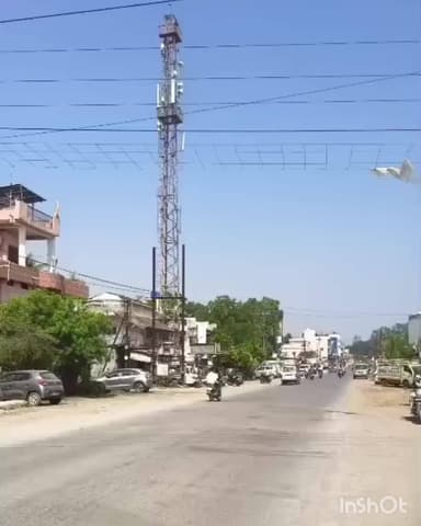 जगदलपुर: जगदलपुर के धरमपुरा क्षेत्र में मोबाइल टावर पर चढ़ा युवक, घंटों चला हाई वोल्टेज ड्रामा, समझाइश के बाद उतरा नीचे