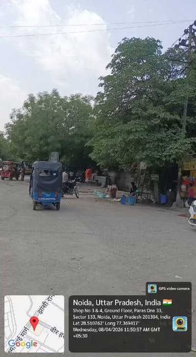 नोएडा अथॉरिटी के सुपरवाइजर गोरख दत्त आया सामने जहां से पैसे आते हैं वहां पर नहीं होती तोड़फोड़ उसकी दूसरी जगह भगा दिया ...