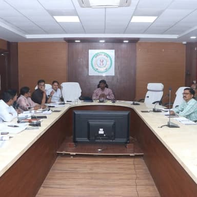 कलेक्टर श्री एस. जयवर्धन ने महिला एवं बाल विकास विभाग की समीक्षा बैठक ली।
👉 बैठक में आंगनबाड़ी, पोषण सेवाओं, रेडी-टू-ईट ...