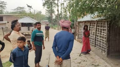 तमौतपर्सा, वार्ड 7 में बिजली समस्या से बाँस काटे जा रहे थे ⚡। पूरा देखें और शेयर करें। #लोकलन्यूज़ #वायरल"