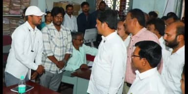 మచిలీపట్నం: మున్సిపల్ సిబ్బంది గైర్హాజరుపై మంత్రి ఆగ్రహం