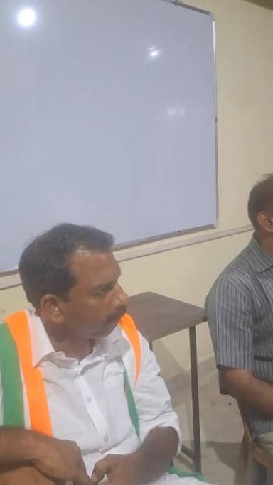 പന്തളം നഗരസഭയിലെ നികുതി വർദ്ധനവ് വിഷയം;
ബോവ ഭാരവാഹികളെ സന്ദർശിച്ച് ഐക്യ ജനാധിപത്യമുന്നണി സ്ഥാനാർഥി അഡ്വ. സി വി ശാന്തകുമാ...