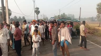 गोविंदपुर: माधोपुर में फिर हाथियों का कहर, घर ध्वस्त, लाखों की क्षति, गुस्साए ग्रामीणों ने किया सड़क जाम